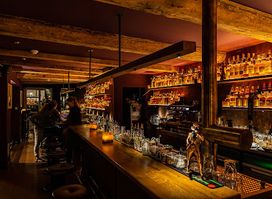 Whiskyplaza & Altstadt Restaurant am Fleet