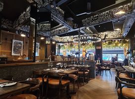 Bo-Vine Wine & Grill House