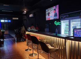 Clizz Pub & Karaoke
