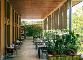 Le Sherpa Restaurant