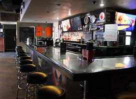 Legends Brews & Cues