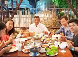 မြို့မဈေးစားသောက်ဆိုင်တန်း