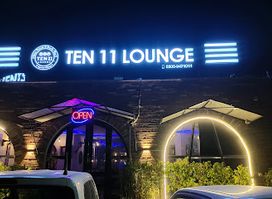 Ten 11 Lounge