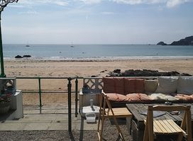 Flavour Bay Cafe