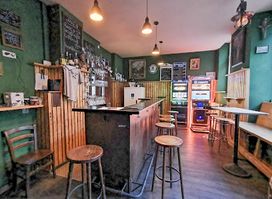 Bumsvoll Bar