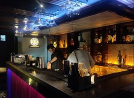 36 Downtown - Restobar