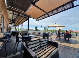 Sky Lounge Bar