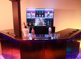 Devoted Deluxe - Mobile Bar Hire