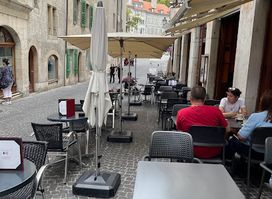 Demi Lune Café