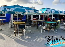 Twisted Beach Bar & Grill