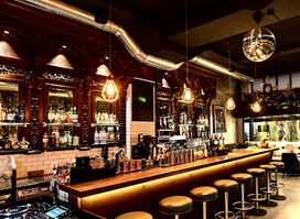 Bar & Wine Lounge Incontro