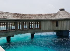 Aquarium Restaurant & Bar, Hurawali