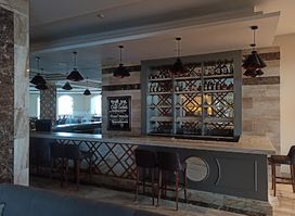 Piano bar