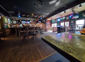 Devine's Restaurant & Sports Bar