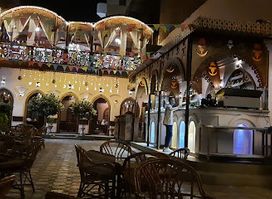 Maxime's El Saltana café