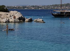 Moni Beach Bar