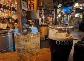 The Harp Irish Pub