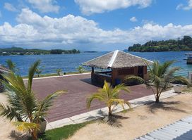 Reasons Bar & Grill Accomodations