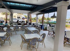 Shelby's Beach Bar & Grill