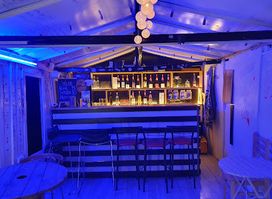 Wine garage