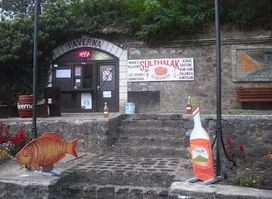 Taverna Halsütő és Borozó