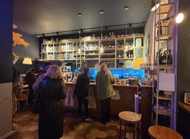 OAK Napoli Wine And Craft Beer