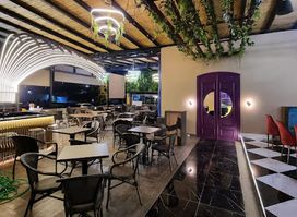 La Otra - Bar & Lounge