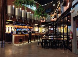 Taproom Latitud Cero Manta