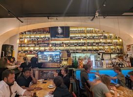 Tocha wine bar