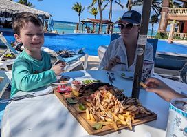 La Palapa Beach Bar