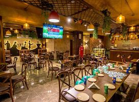 Elsuez Pastry & Cafe