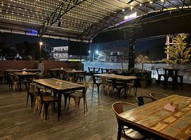 THE ECHO Pub & Grill