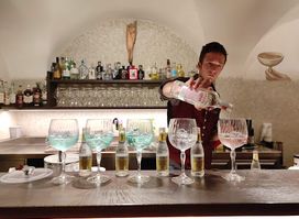 La Cantina Weinbar