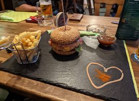 IRISH PUB - BEST BURGER IN TOWN