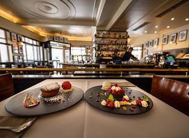 Leo's | Restaurant, Café & Wine-Bar