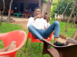Yalibatonkola Swaggy Pub