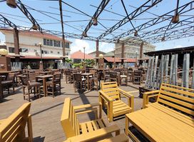 D' Calabash Hotel