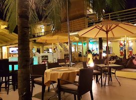 Yellow Beach Cafe