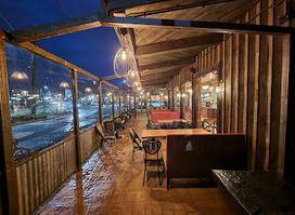 La Vinoteca Puerto Varas - Restaurant y Tienda de Vinos