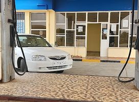 مطعم و كافي الطريق السريع