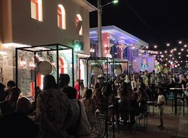 Posh bar