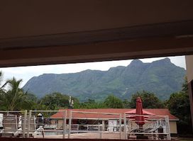 Hapuwani Village Lodge