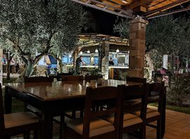 taverna the garden