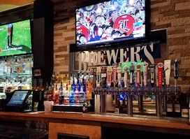 Brewer's Sports Bar & Grill