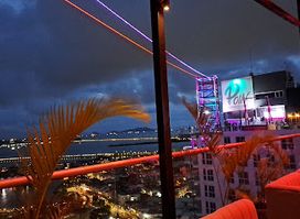 Cielo Rooftop Bar