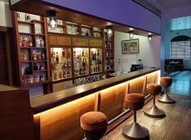 Rubaiyat Bar, Mascot Hotel