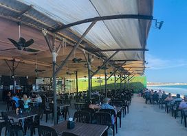Zipper's Bar and Grill