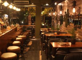 Le Coq tail mix bar