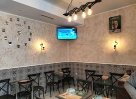 Cafe bar la belote
