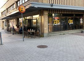 FINS Bar&Cafe